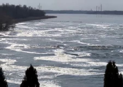 Киев подтапливает левый берег Днепра в Запорожской области, чтобы затопить минную заградительную линию