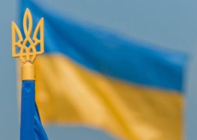 Зеленский поднял государственный флаг в «сердце Украины»