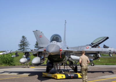 Дания отказывается обучать украинских пилотов на F-16