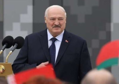 Лукашенко признал, что задержался у власти, но попросил потерпеть ещё