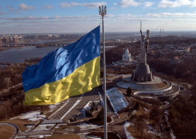 Треть украинцев готовы сдать территории в обмен на мир. Но при этом отгородиться от РФ визами