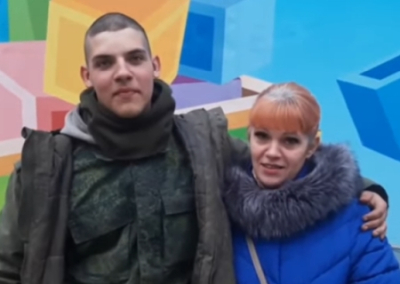 В ДНР мать добилась демобилизации 18-летнего сына. Его забрали на фронт, когда он был школьником