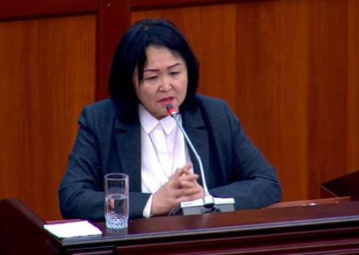 В парламенте Киргизии запретили министру говорить по-русски