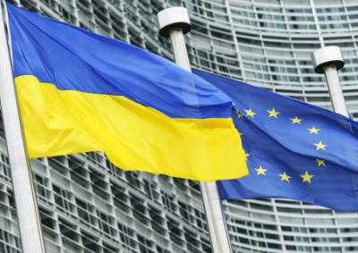 Политолог обвинил Германию, Францию в «удушении» Украины