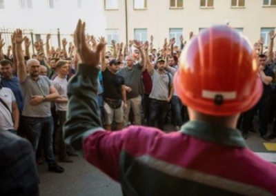 Белорусам пригрозили увольнением с работы за призывы к забастовкам