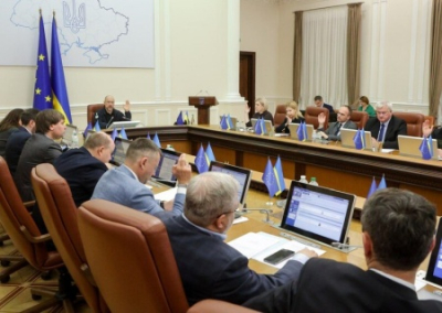 Кабмин Украины планирует повысить НДС и военный сбор для обеспечения ВСУшников