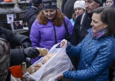 «Дама с печеньками» посетила Нигер. США готовят вторжение?