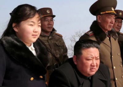 «Уважаемая», а не «Любимая». Дочь Ким Чен Ына назвали вероятным преемником