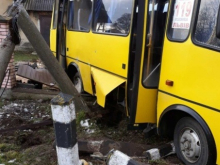 В Львовской области маршрутка столкнулась с поездом — один человек погиб