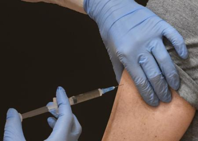 Вакцинироваться от коронавируса невозможно даже в Киеве