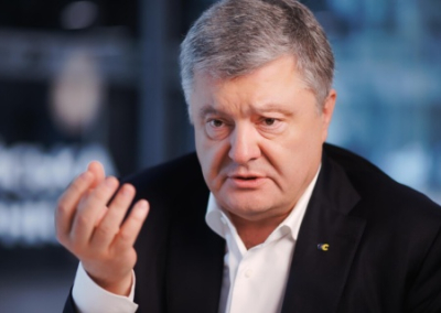 Порошенко обвинили в использовании донатов украинцев на ВСУ для собственного обогащения