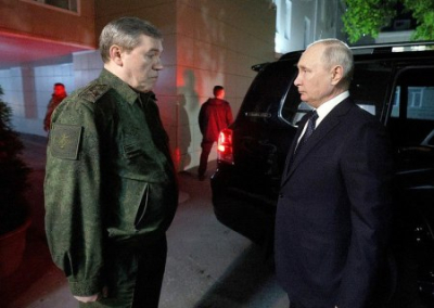 В Ростове-на-Дону Путин заслушал доклад Герасимова о ходе СВО