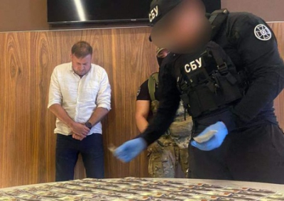 На Украине арестовали депутата от партии Порошенко за вывоз за границу уклонистов