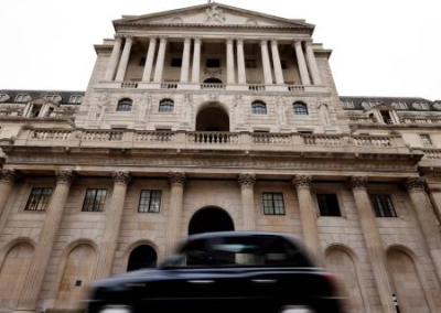 Банки Великобритании закрывают счета компаний, которые сотрудничают с Украиной