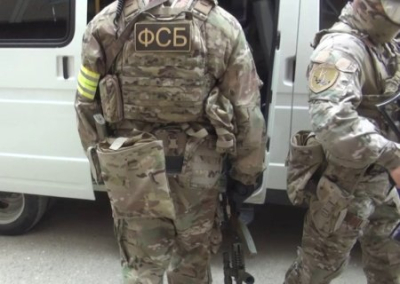УФСБ по ЛНР задержало двух жителей Новоайдара, которые передавали ВСУ данные о российской армии