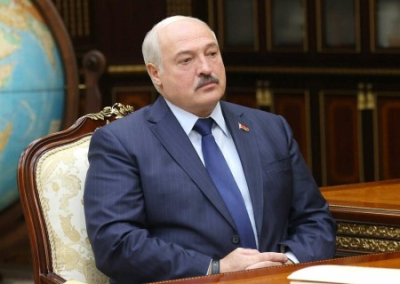 Лукашенко поручил генпрокурору избавиться от «щёлкающих зубами гиен»