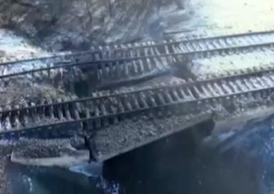 Харьковские нацисты подорвали мост на границе области с РФ