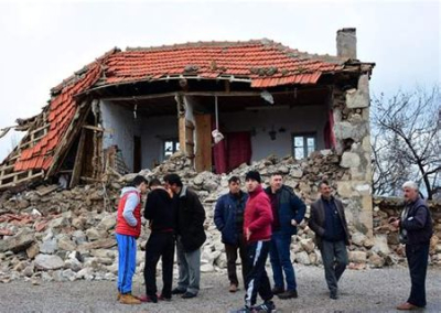 В Турции новое землетрясение 7,7 балла. Толчки продолжаются