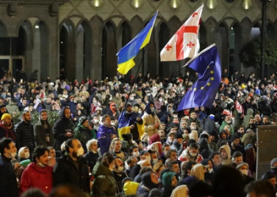 Лавров сравнил протесты в Грузии с киевским «майданом»