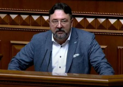 В ОП не оценили выходку Потураева. Нардеп лишится должности главы гуманитарного комитета Рады