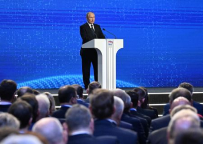 Съезд «Единой России» поддержал кандидатуру Владимира Путина на пост президента