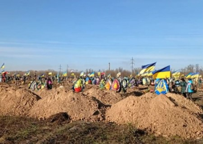 BBC: число могил ВСУшников на кладбищах Днепропетровска выросло в четыре раза