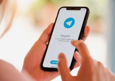 Дума обязала владельцев телеграм-каналов, страниц и групп в соцсетях сообщать личные данные о себе и пользователях в Роскомнадзор