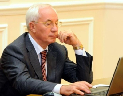 Азаров предложил «очень простой» план завершения конфликта на Украине