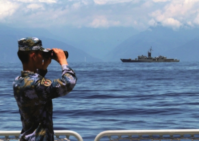 Китай привёл армию в боевую готовность из-за американских кораблей у Тайваня