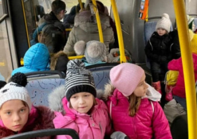 Киевский режим объявил о принудительной эвакуации детей из 21 населённого пункта Донбасса
