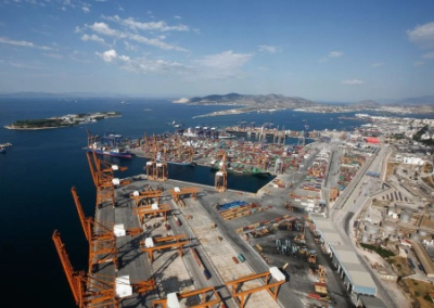 Коммунисты Греции сигнализируют, что США хотят использовать греческие порты для переброски вооружения Украине