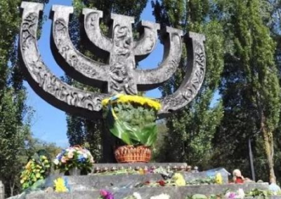 Лицемерные украинские власти отмечают День памяти украинцев, спасавших евреев от Холокоста