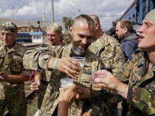 Украина пытается сохранить воинствующее лицо, но получается откровенно плохо