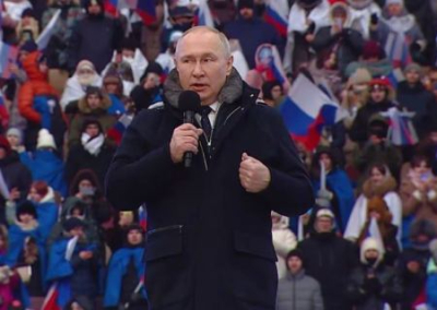 Путин в «Лужниках»: прямо сейчас идёт бой на наших исторических территориях за наших людей