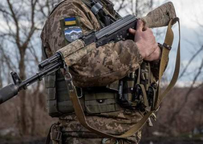 Американский наёмник: украинские военные продают наше оружие бандитам