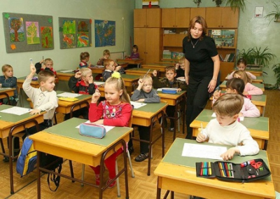 В Эстонии будут штрафовать русские школы на 10 тысяч евро, если учителя не владеют эстонским