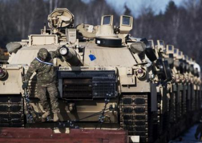 Байден готов передать Киеву танки Abrams, чтобы повлиять на Берлин
