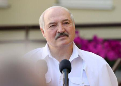 Лукашенко запретил принимать украинские самолёты
