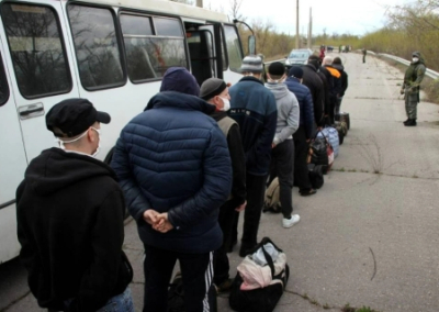 В ходе обмена на родину вернулись 80 российских моряков, находившихся с января в заложниках под Одессой