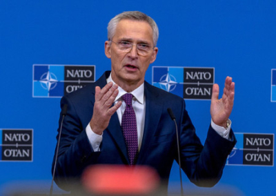 Столтенберг: НАТО опасается, что Китай поддержит РФ оружием