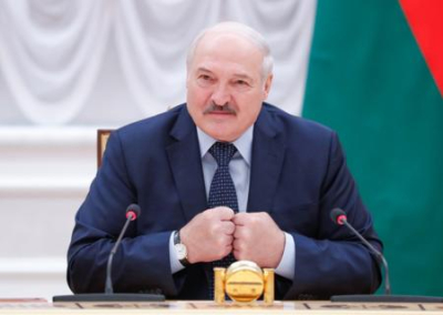 Песков и Аксёнов пригласили Лукашенко в Крым