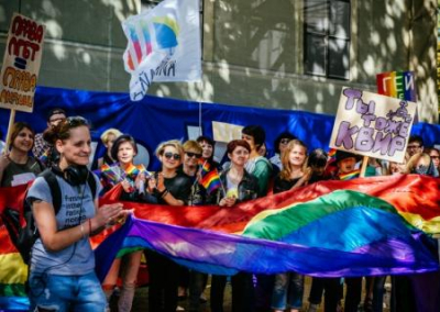 Инициатор ЛГБТ-прайдов — посольство США, посоветовало американцам обходить стороной гей-парады в Одессе, Харькове и Киеве