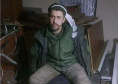 Украинцы расстреляли пленного бойца ВС РФ. Перед убийством ему прострелили ногу, отрубили пальцы и требовали фото голой жены