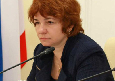 Дочери-националистки разрушили карьеру одной из самых влиятельных чиновниц Крыма