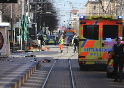 В немецком Мангейме террорист совершил наезд на толпу. Погибли два человека, 25 пострадали