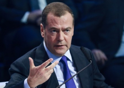 Медведев посоветовал Писториусу быть готовым к параду в Берлине