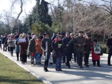 Одесситы отметили День защитника отечества возложением цветов к памятнику Неизвестному матросу