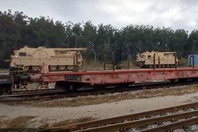 В Греции с рельс сошёл поезд с танками НАТО