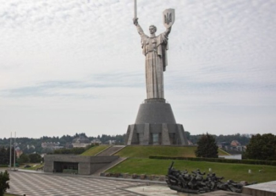Стыд. Украинцы раскритиковали инициативу музея Второй мировой войны в Киеве о демонтаже всех памятников советской эпохи