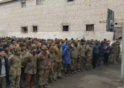 Тысячи украинских пленных: почему сдаются, и что с ними делать?